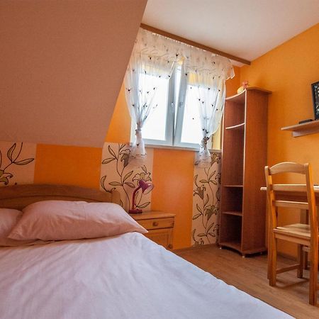 Bieszczadzkie Wzgorze Apartment Myczkow Ngoại thất bức ảnh